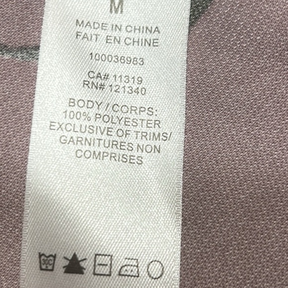 Dynamite Floral lilac dress,size med, NWT fit & Flare, - Picture 4 of 7